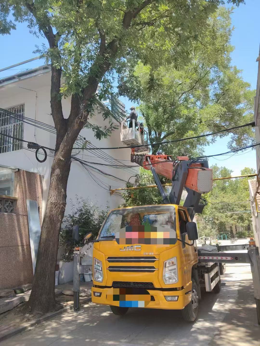 上蔡县高空作业车能吊装重物吗？最大承载多少公斤？